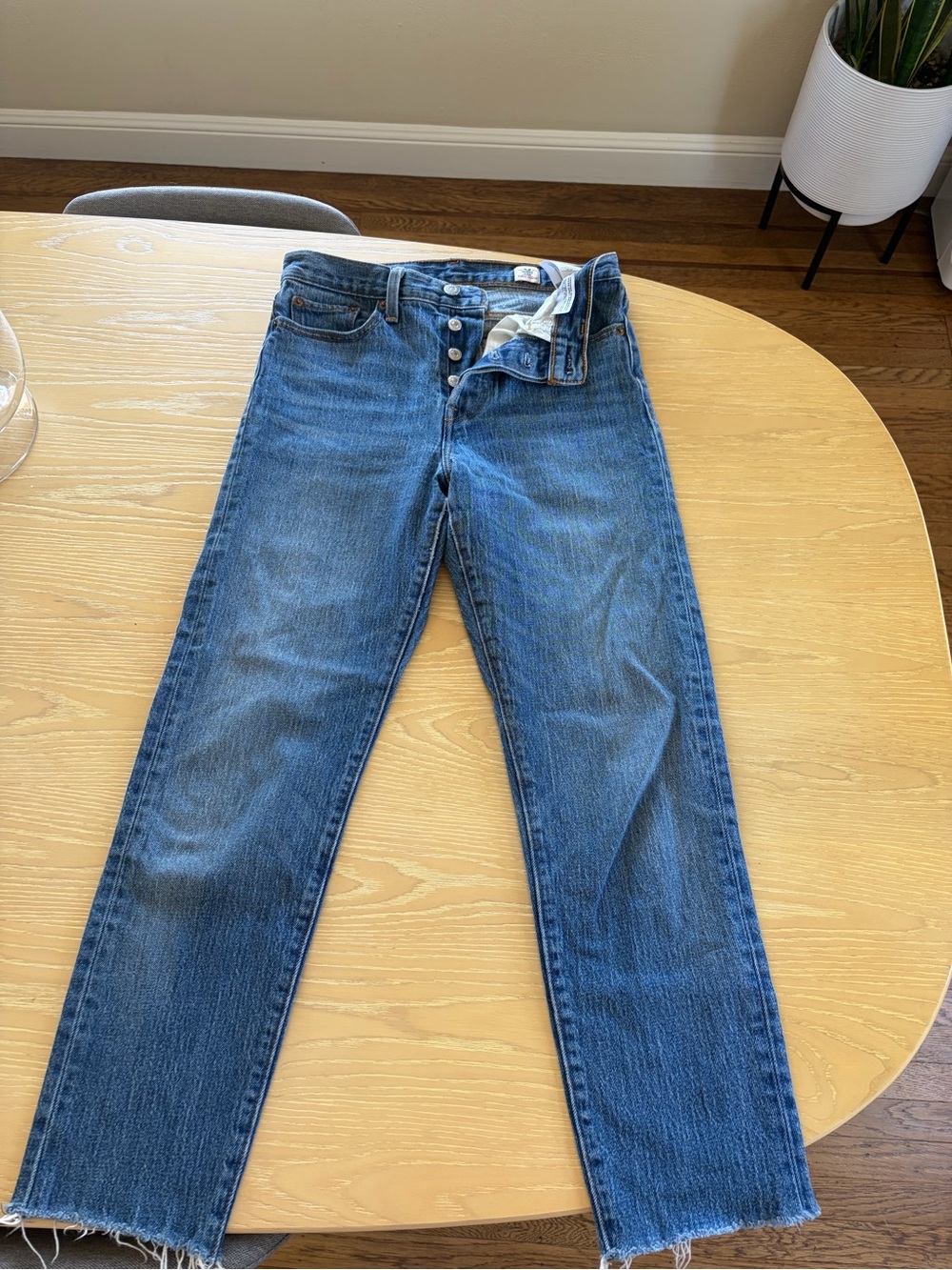 Levi's wedgie fit jeans